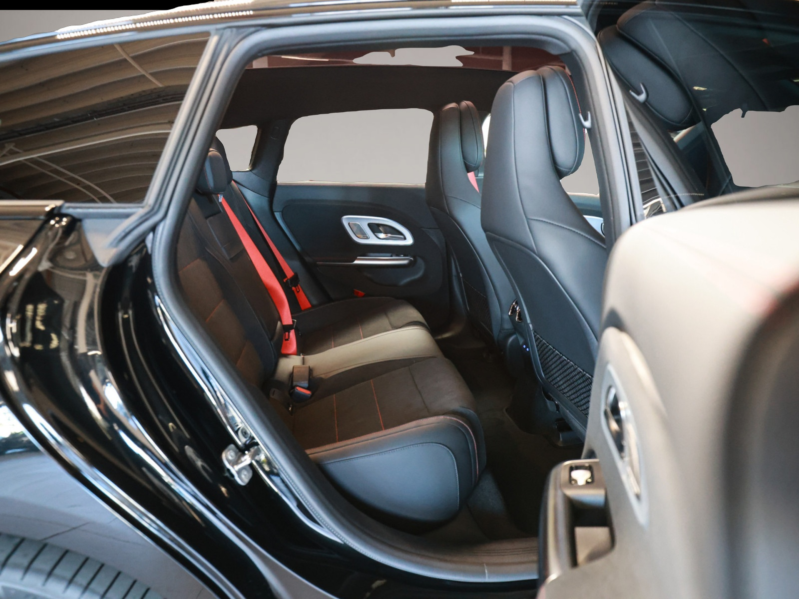 Bild 4 Mercedes-Benz CLA 350