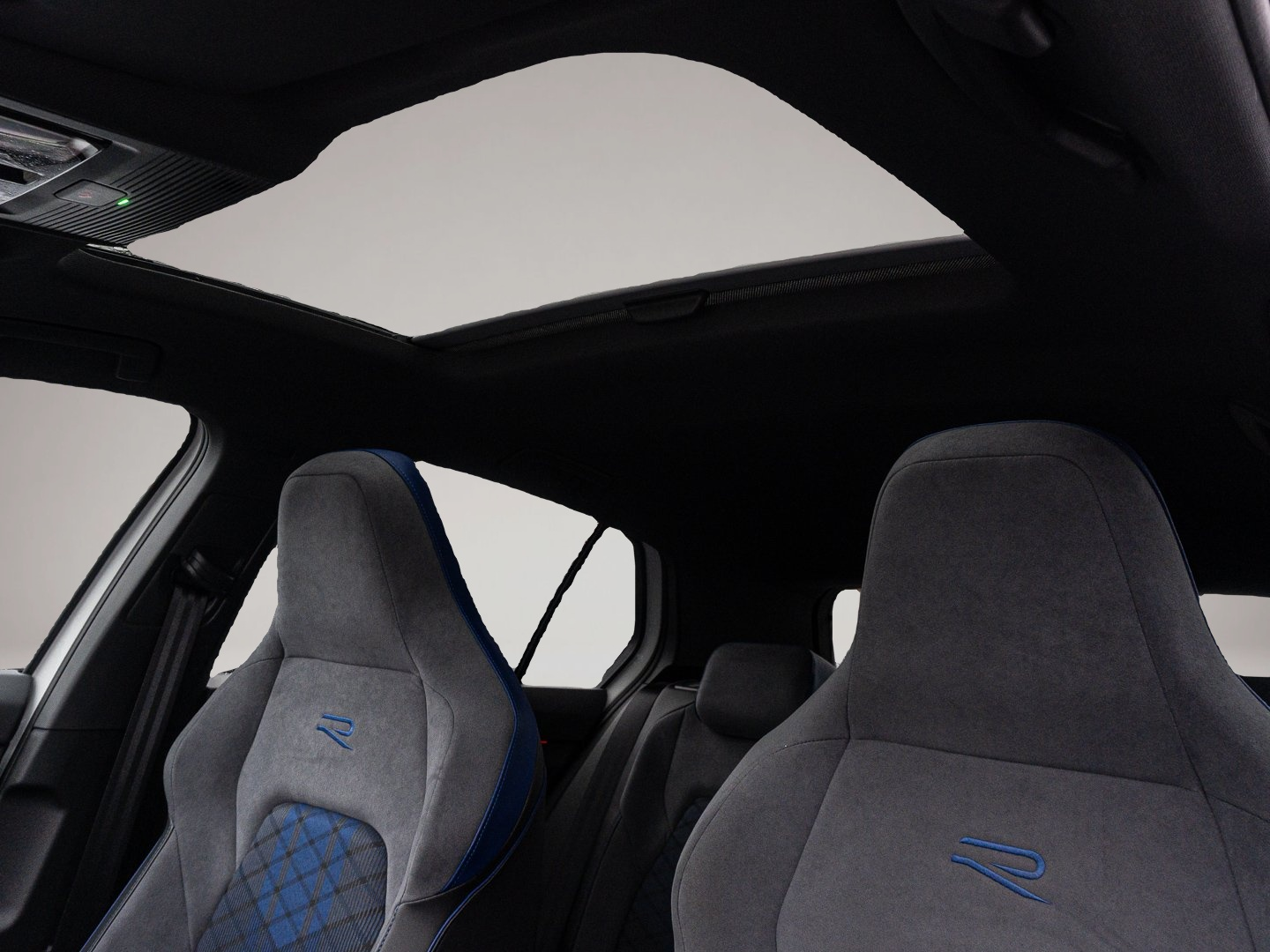 Bild 5 Volkswagen Golf R 2.0 TSI 4Motion DSG