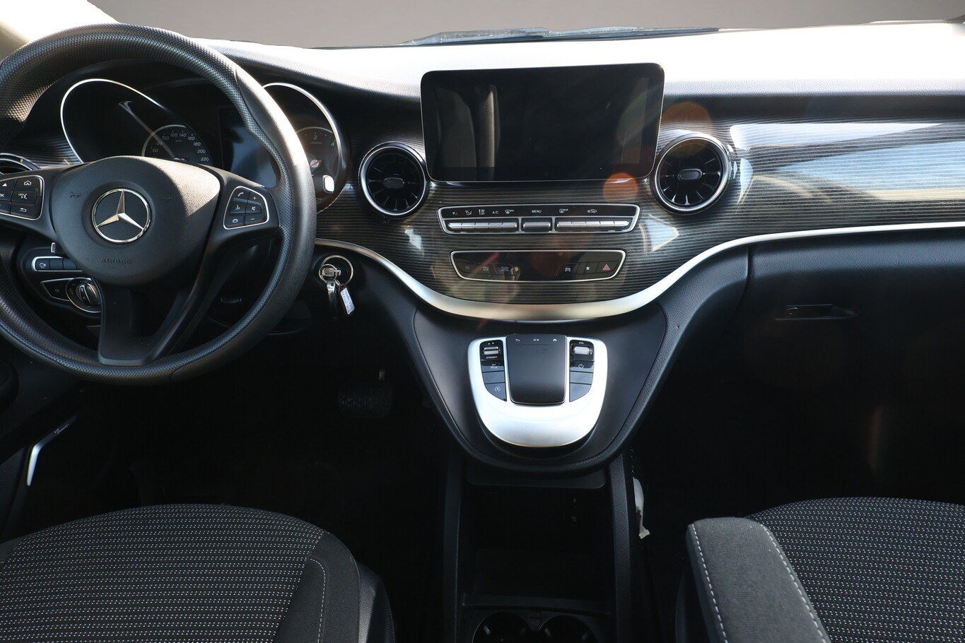 Bild 7 Mercedes-Benz V 220 V 220d 163 Kompakt 360°Kam Burmester ParkP SHZ