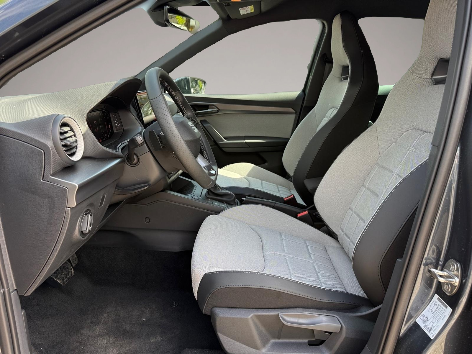 Bild 2 Seat Arona 1.0 TSI DSG FR NAVI ACC LED SHZ Kamera