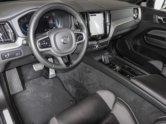 Volvo XC60 XC60 R Design 2WD B4 Diesel EU6d StandHZG AHK Le - Thumbnail 4