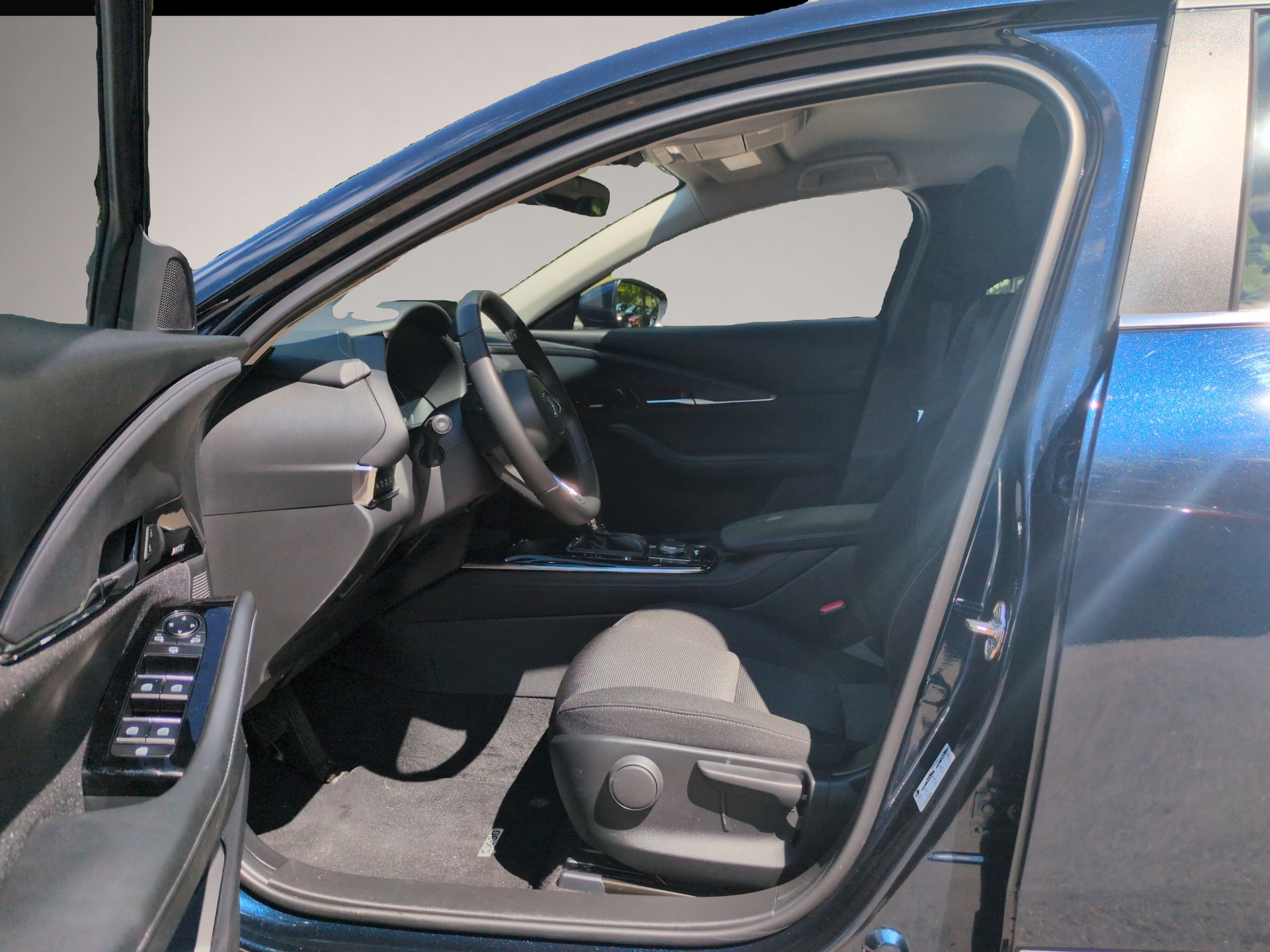 Bild 5 Mazda CX-30 2.5 e-SKYACTIV-G Center-Line 2WD Automatik