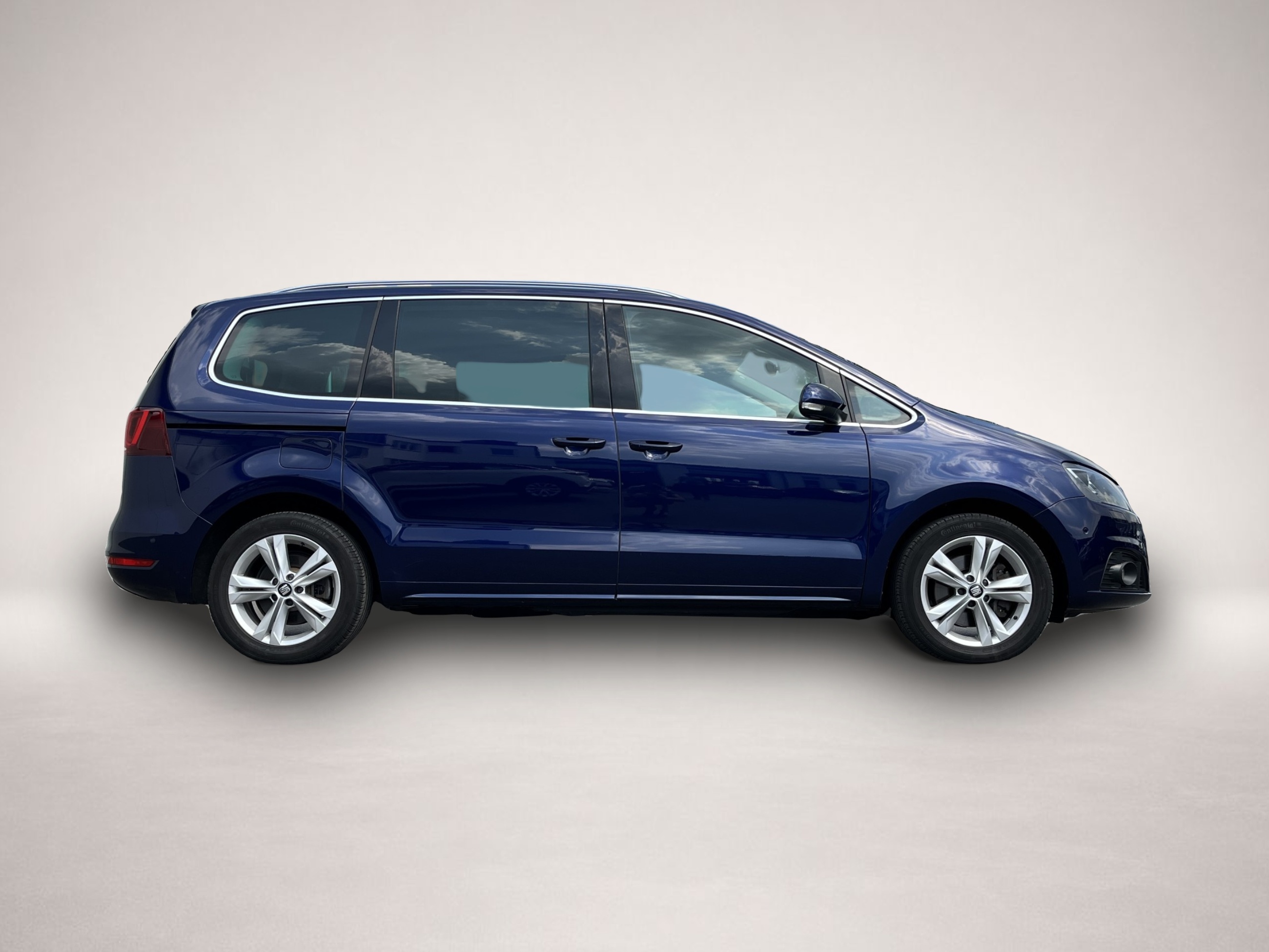 Fotografie 3 des Seat Alhambra 2.0 TDI DSG XCELLENCE 7-Sitzer Xenon Me
