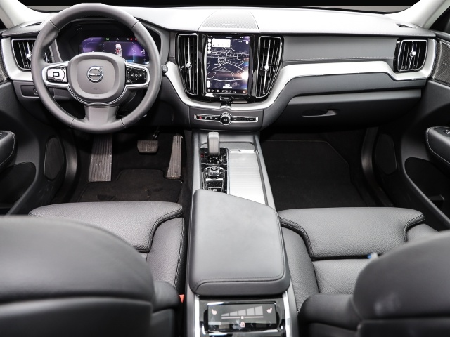 Bild 4 Volvo XC60 Ultimate Dark 2WD B4 Diesel EU6d HUD AD dig