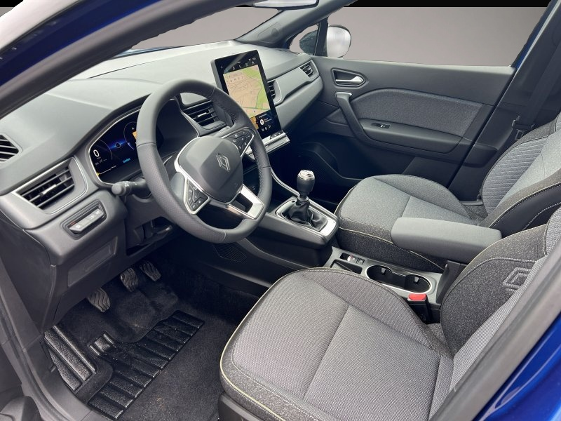Bild 4 Renault Captur TCe 140 Techno Safety-, Parking- & Winter