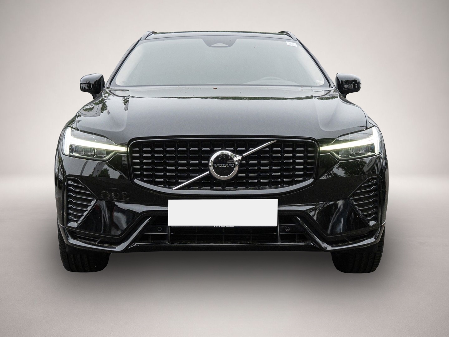 Bild 2 Volvo XC60 B4 AWD Plus Dark AWD AHK LED