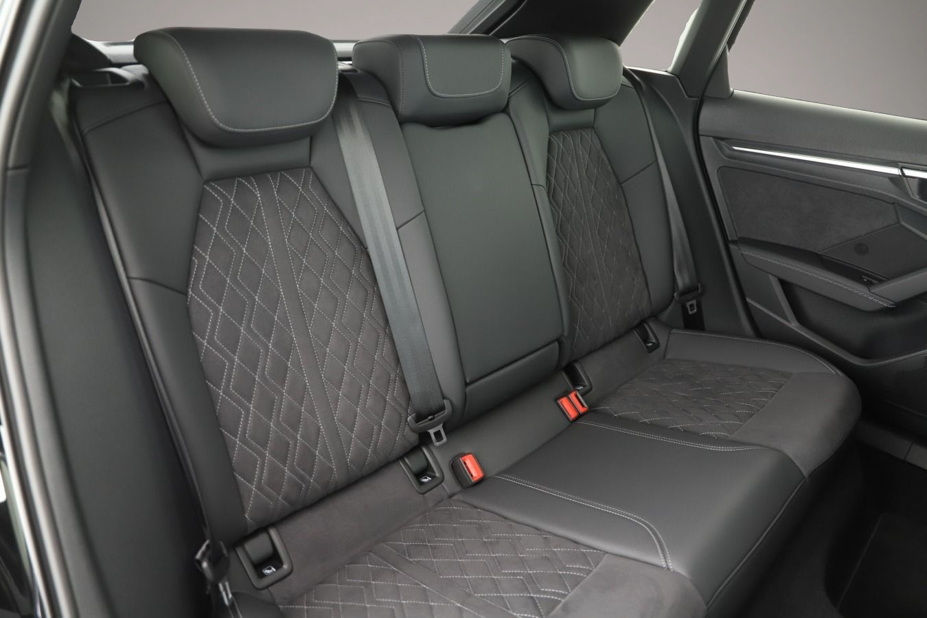 Bild 5 Audi A3 Sportback 30 TFSI S-Tronic S line LED/ACC/Nav