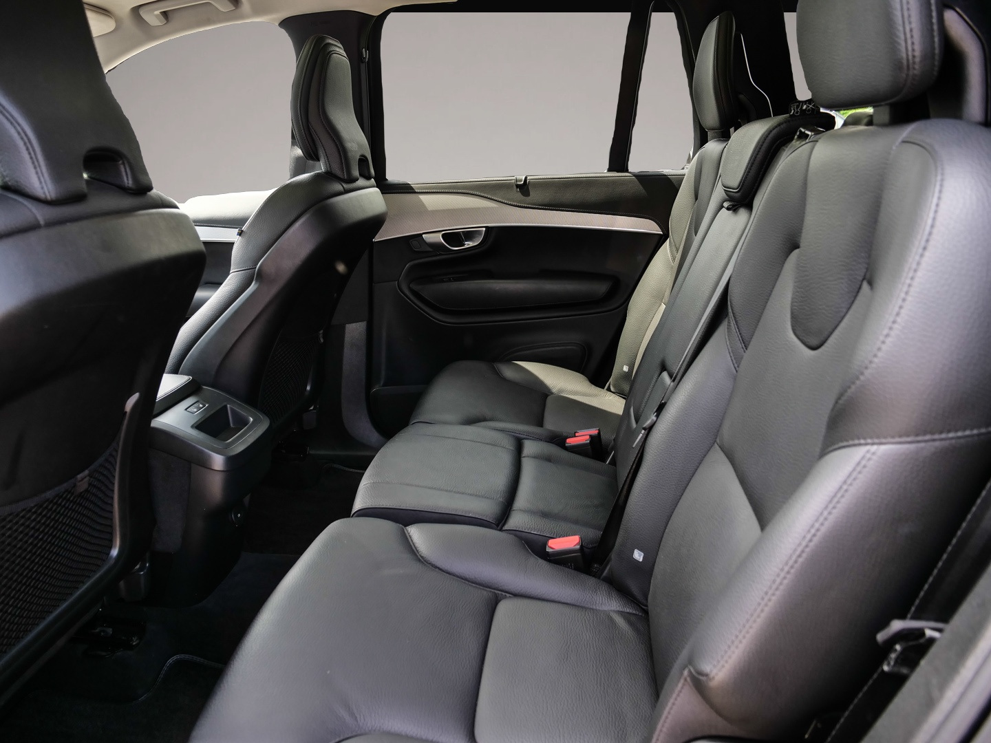 Bild 6 Volvo XC90 Plus Dark AWD 7-Sitzer StandHZG AHK El. Pan