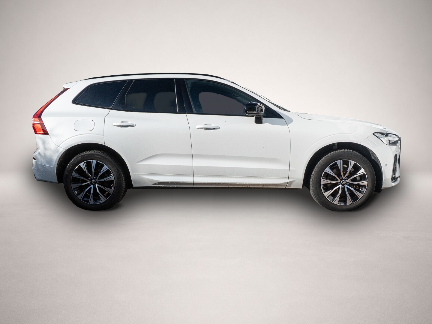 Bild 4 Volvo XC60 Plus Dark 2WD Leder Digitales Cockpit Memor