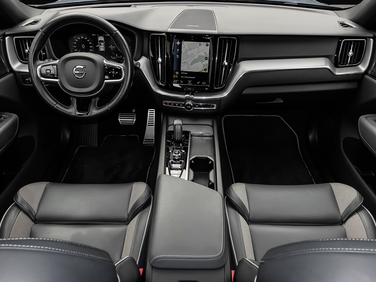 Bild 5 Volvo XC60 R Design Recharge Plug-In Hybrid AWD T8 Twi