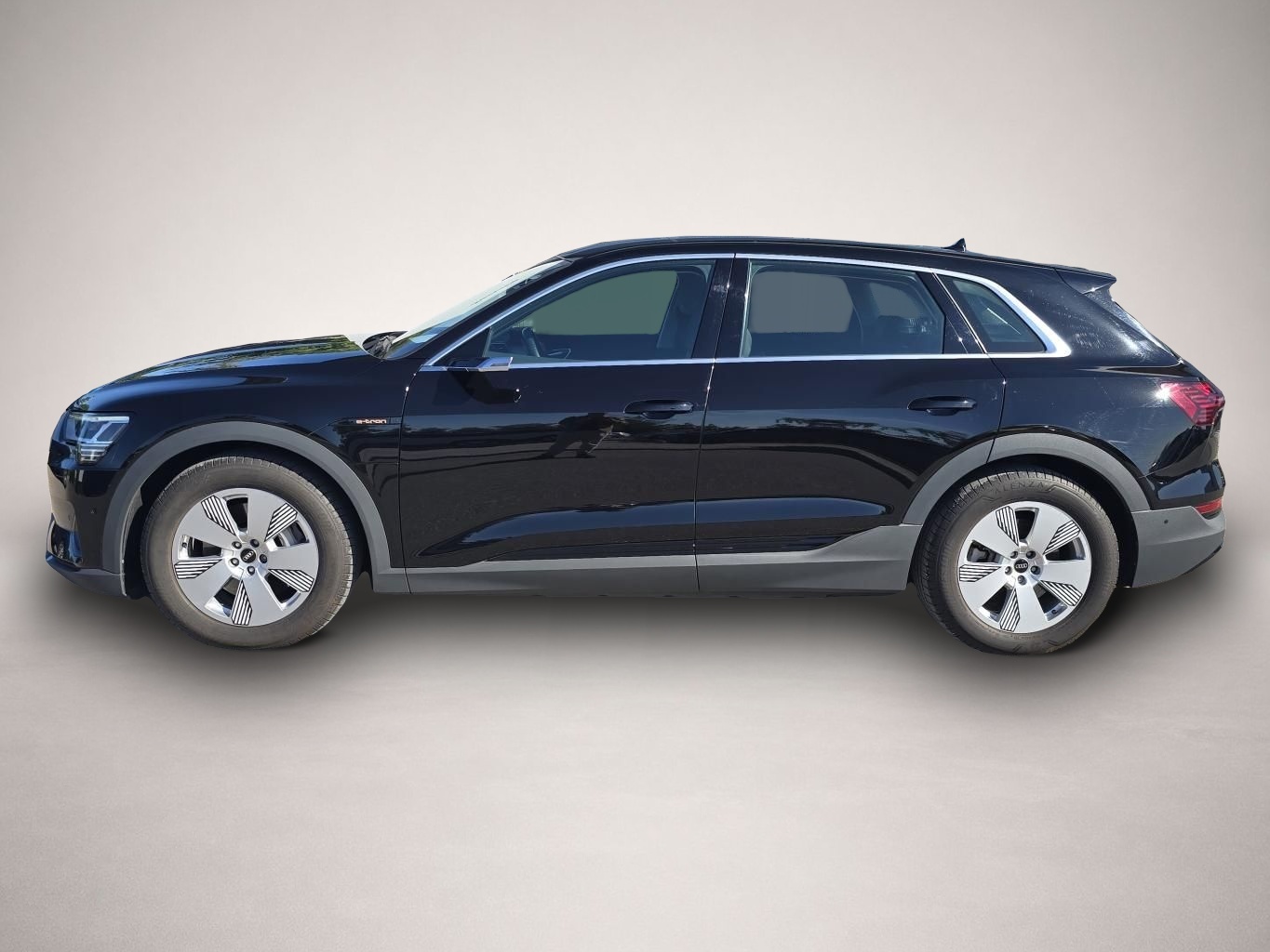Bild 2 Audi e-tron 55 quattro VIRTUELLE-SPIEGEL+AHK+NAVI+VIR