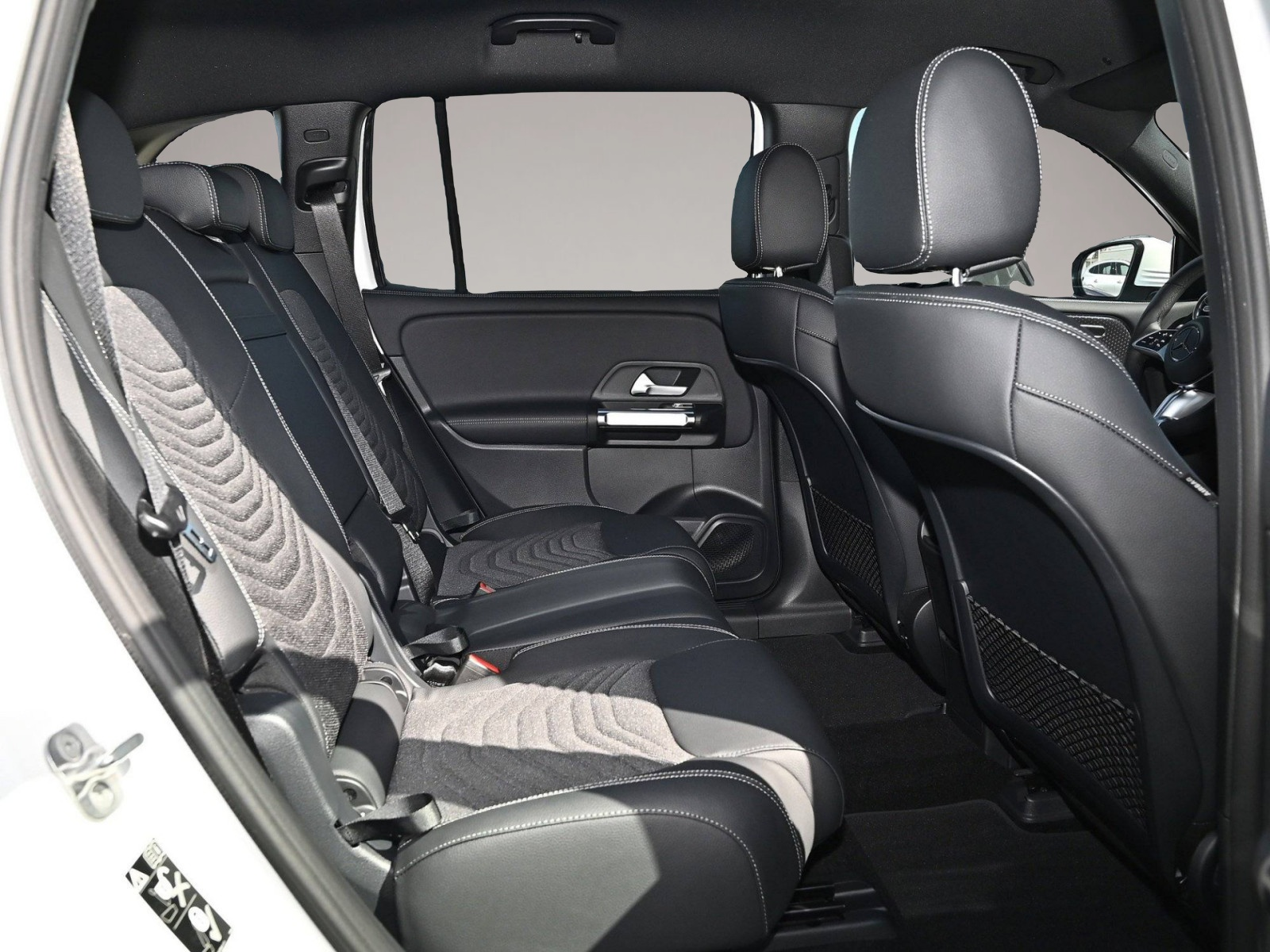 Bild 4 Mercedes-Benz EQB 250