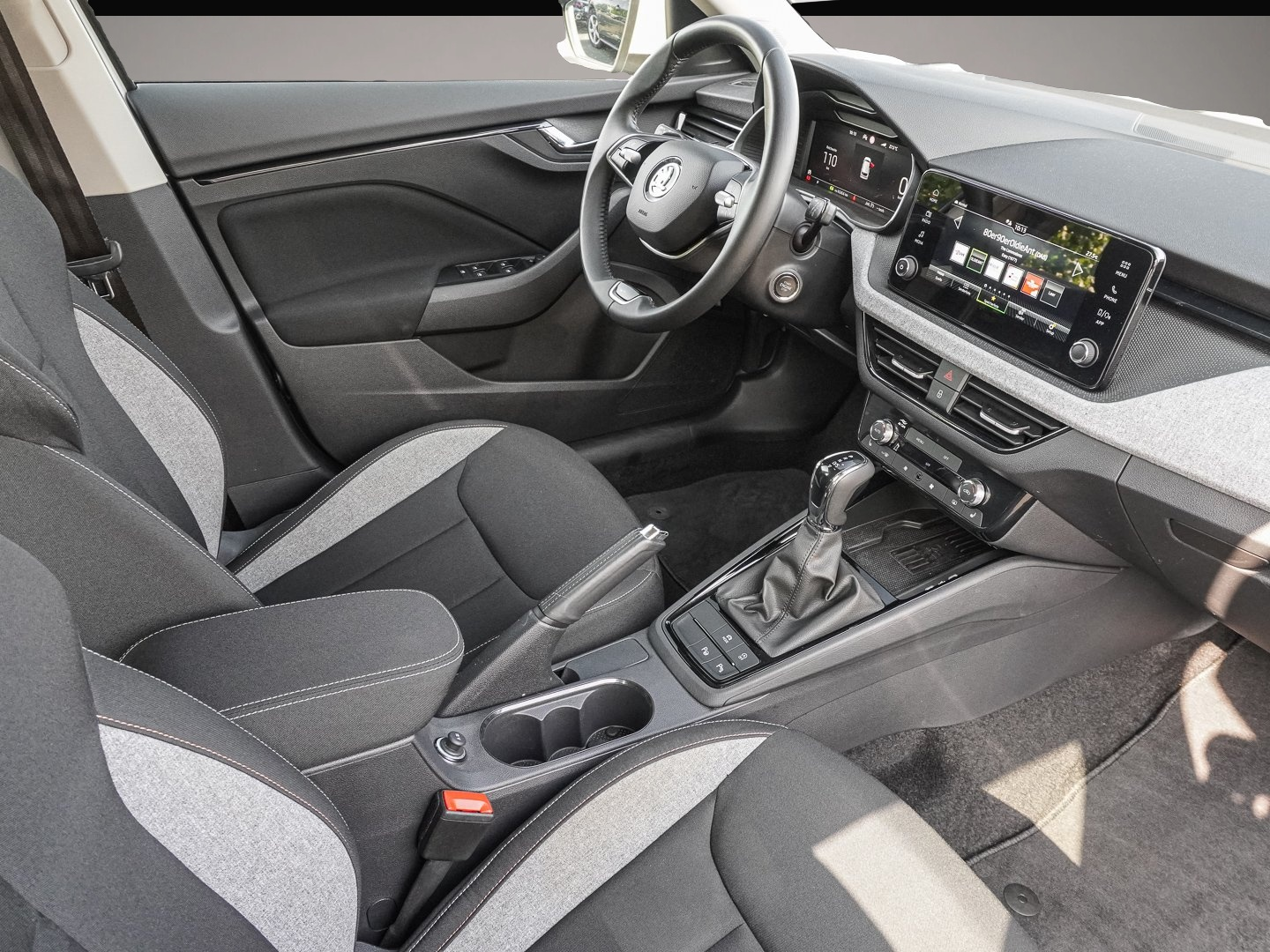 Bild 6 Skoda Kamiq 1.0 TSI DSG Selection AHK LM KESSY