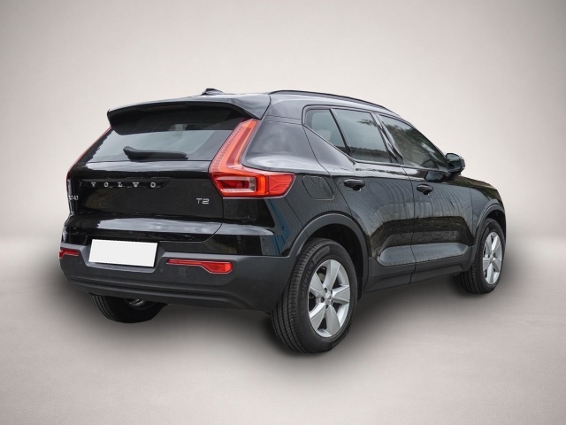 Bild 2 Volvo XC40 Momentum Core 2WD T2 EU6d Navi Digitales Co