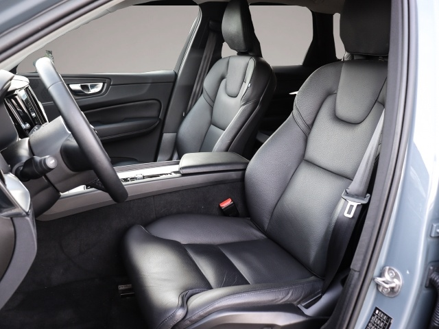Bild 5 Volvo XC60 Core 2WD Digitales Cockpit Soundsystem LED