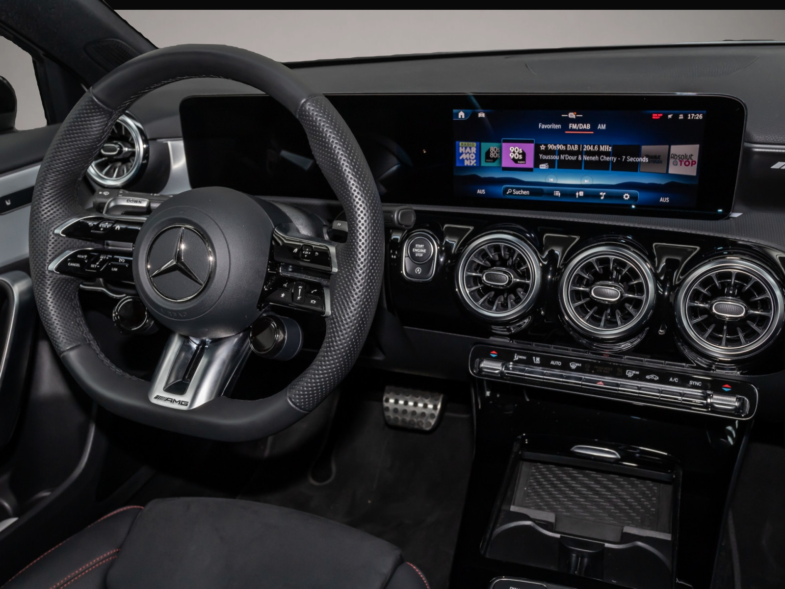 Bild 6 Mercedes-Benz A 35 AMG