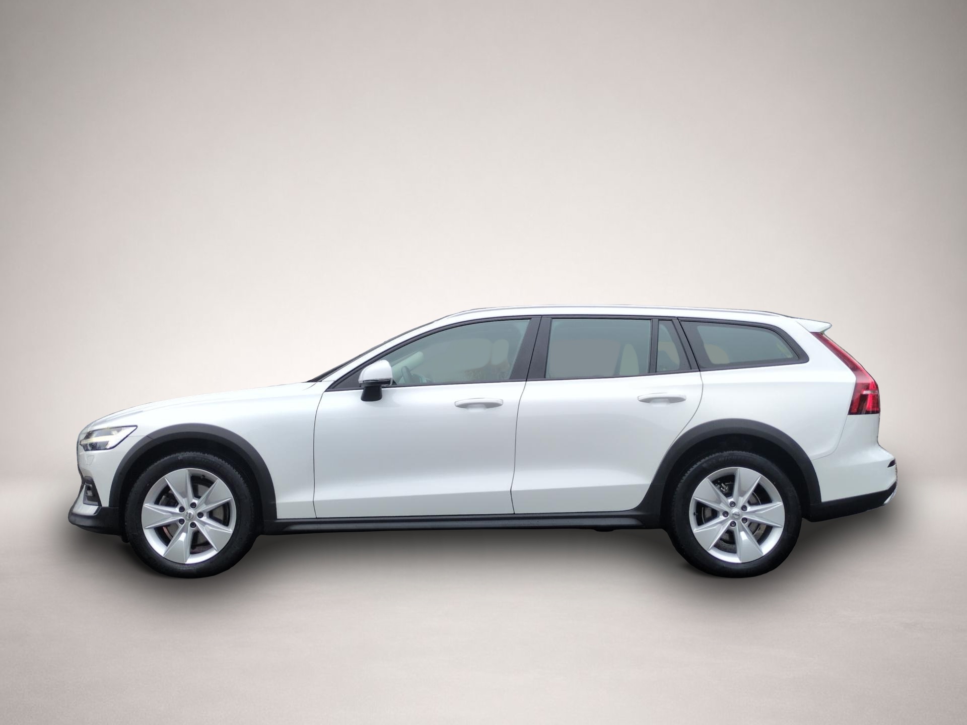 Bild 6 Volvo V60 Cross Country B4 (Diesel) AWD Automatik Navi