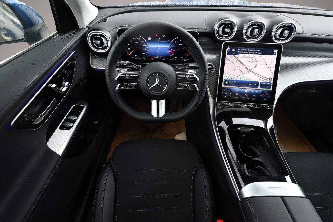 Fotografie 5 des Mercedes-Benz GLC 200 4M AMG Line Premium Pano DigiL 360° SHZ