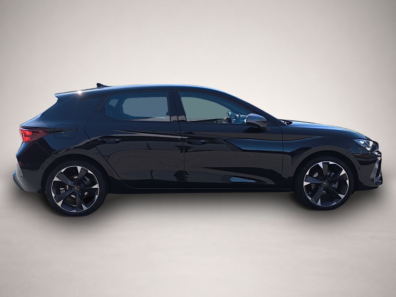 Bild 8 Cupra Leon 2.0 TDI DSG 5-J-G NAVI ACC KESSY 18LM RFK P