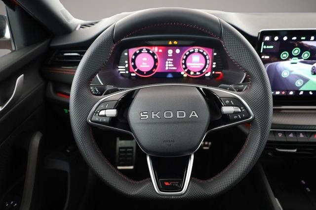 Fotografie 4 des Skoda Octavia 2.0 TSI 195 kW RS Octavia Combi RS 2.0 TSI DSG,.