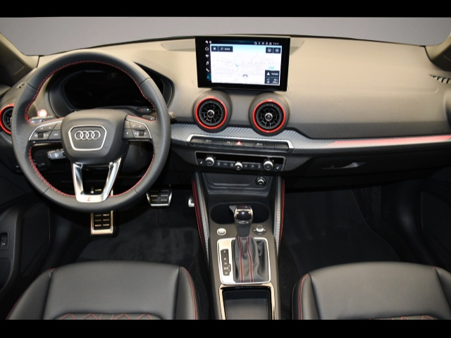 Bild 4 Audi Q2 35 TFSI S tronic S line LED/AHK/Leder