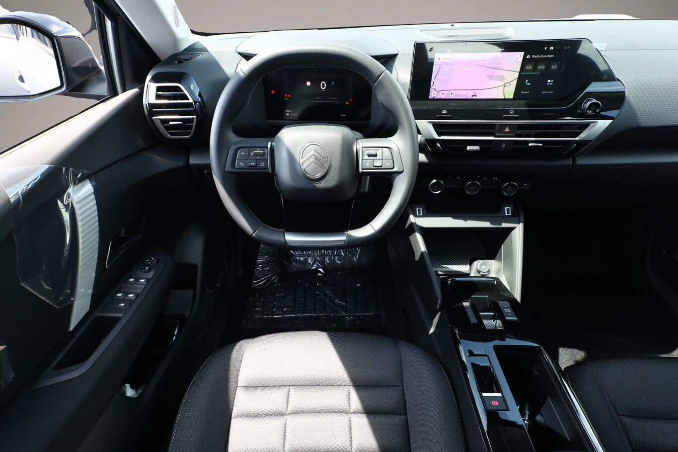 Bild 6 Citroën C4 Hybrid ACC Nav Keyl Totw 2xPDC Kam CarP LED
