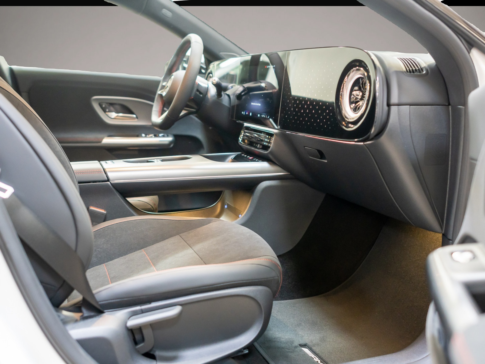 Bild 2 Mercedes-Benz CLA 180