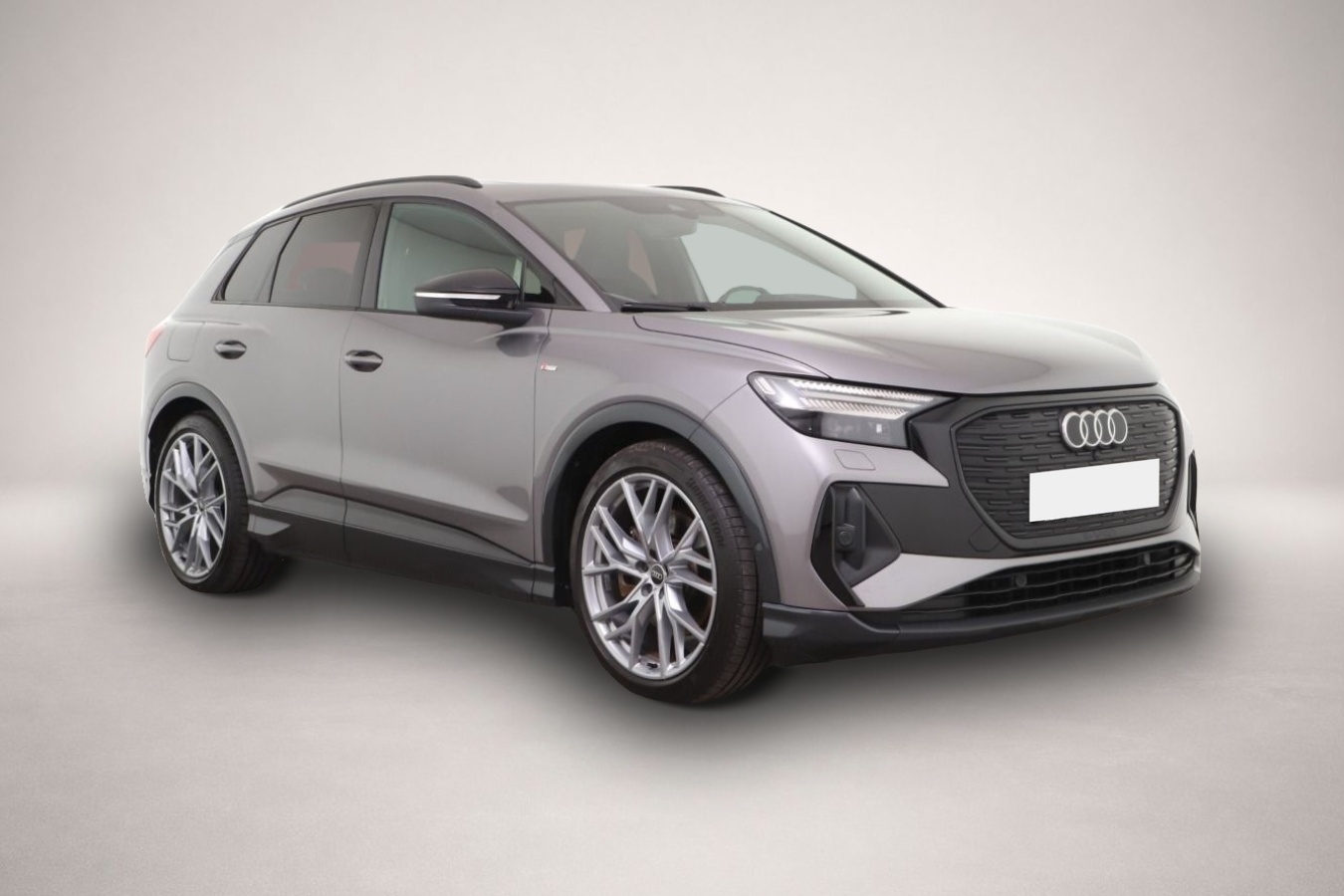 Bild 4 Audi Q4 e-tron 45 Q Matrix/ACC/HuD/Kamera/Navi/AHK