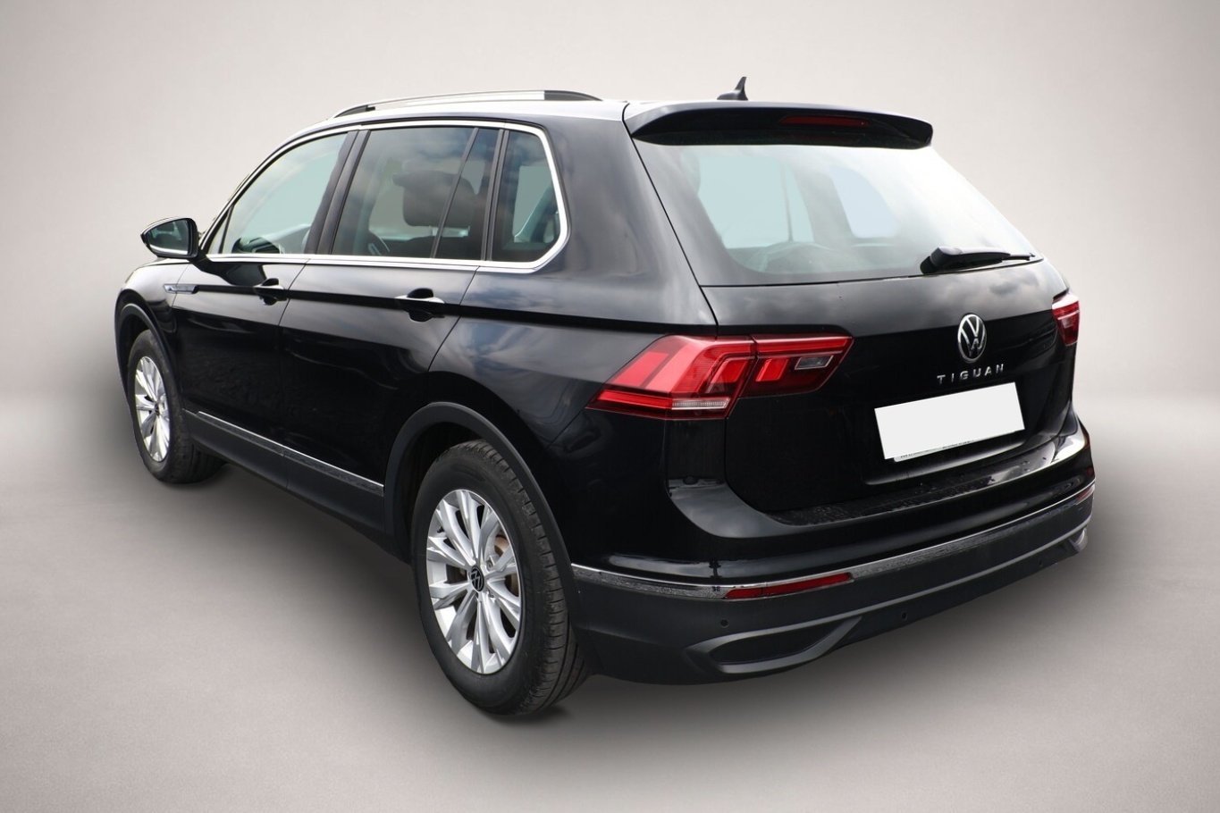 Bild 4 Volkswagen Tiguan 1.5 TSI 150 DSG Life LED PDC SHZ ACC 17Z