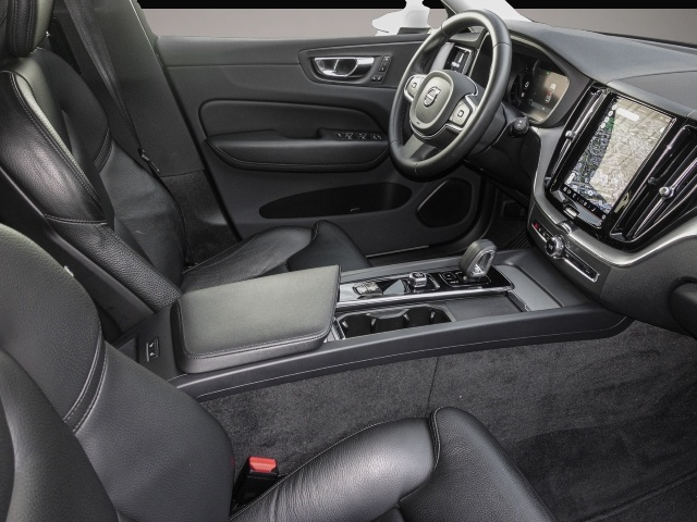 Volvo XC60 XC60 Core 2WD B4 Benzin EU6d Digitales Cockpit M - Thumbnail 3