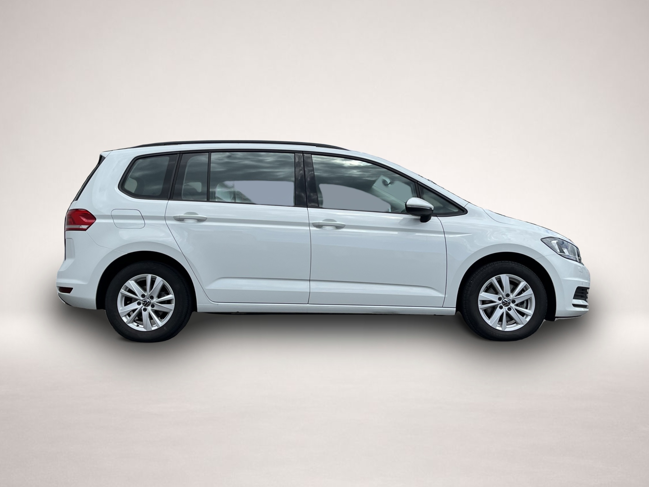 Bild 4 Volkswagen Touran 2.0 TDI Comfortline Navi ACC LR-HZG SHZ P