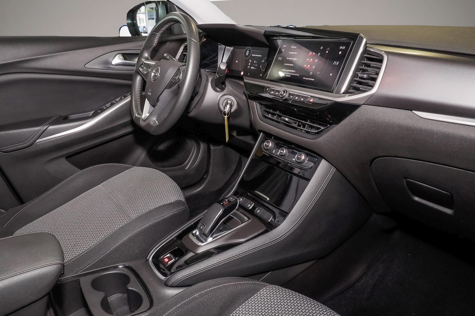 Fotografie des Opel Other GRANDLAND/GRANDLAND X BUSINESS EDITION 1.5 D