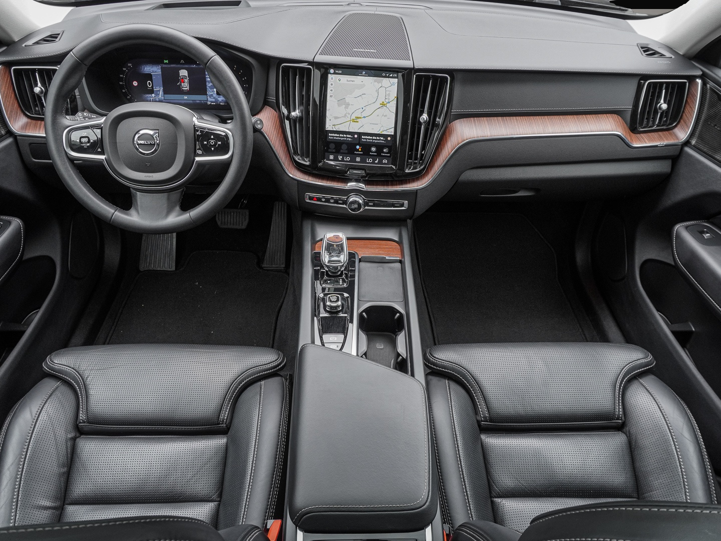 Bild 5 Volvo XC60 Ultimate Bright AWD HUD StandHZG Digitales