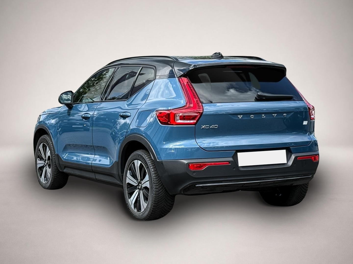 Bild 2 Volvo XC40 Ultimate Recharge Pure Electric AWD StandHZ