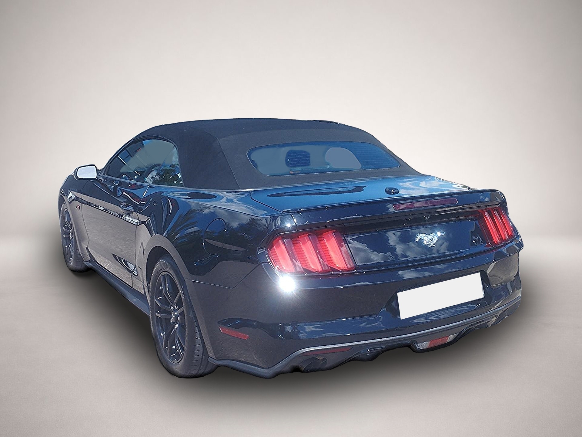 Bild 2 Ford Mustang Convertible Sportpaket Bluetooth Xenon