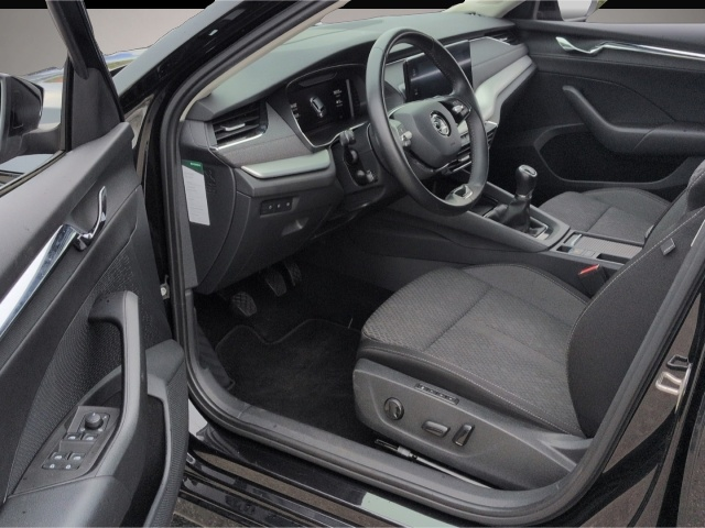 Bild 5 Skoda Octavia Combi Style TDI*ACC HeadUp Navi el.Sitze
