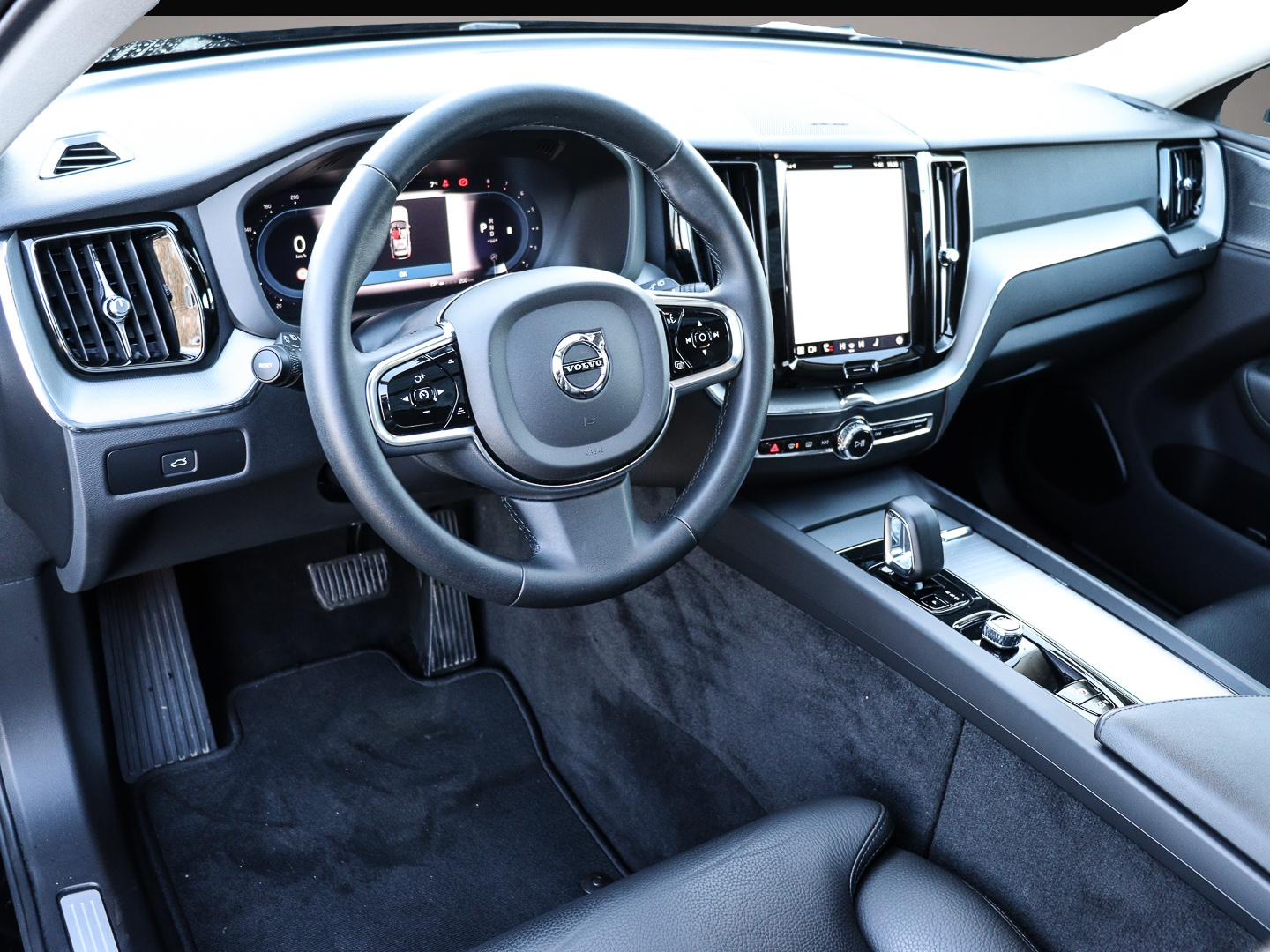 Bild 3 Volvo XC60 Plus Dark 2WD StandHZG El. Panodach Digital