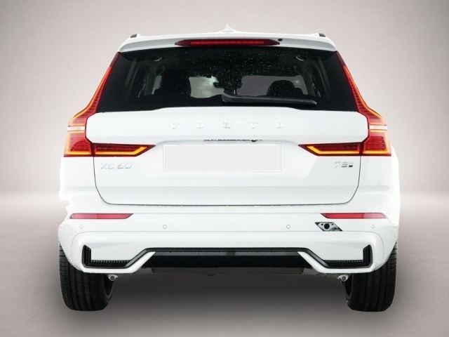Bild 3 Volvo XC60 Plus Dark Recharge Plug-In Hybrid AWD HUD S
