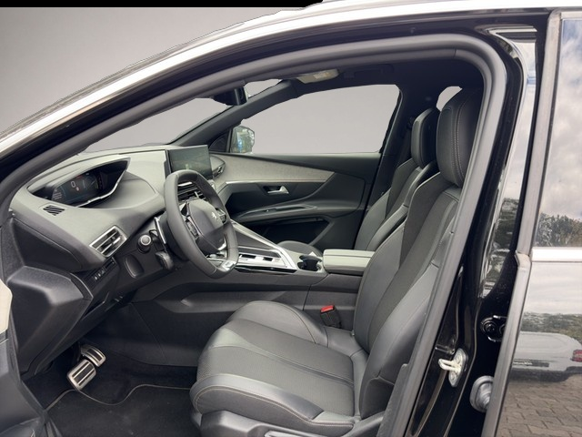 Bild 7 Peugeot 5008 GT HYBRID 136 e-DSC6