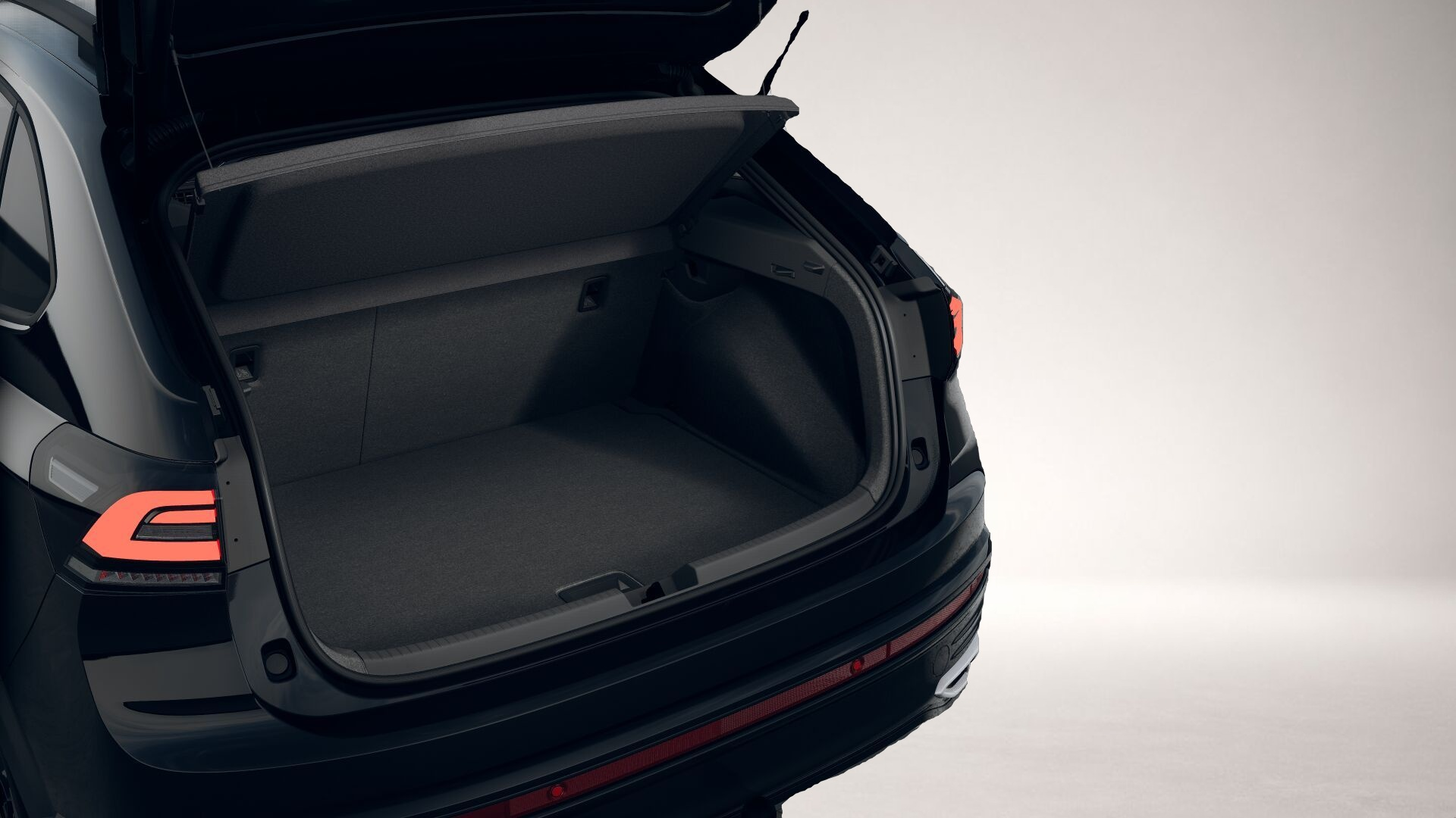 Fotografie 5 des Volkswagen Taigo VW Limited R-Line 1.5 TSI 110 kW (150 PS)
