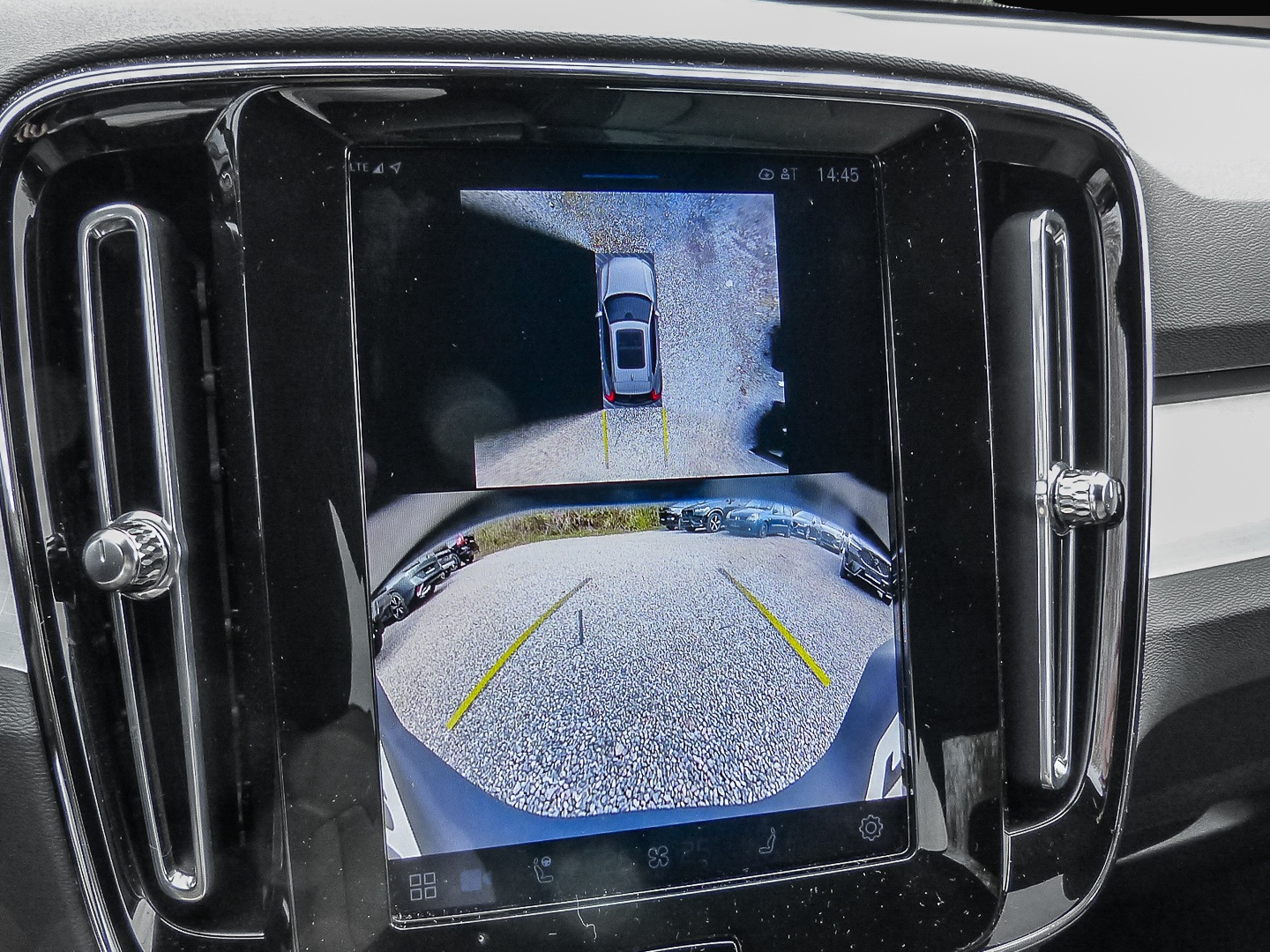 Bild 6 Volvo XC40 Plus Dark 2WD Digitales Cockpit Memory Sitz