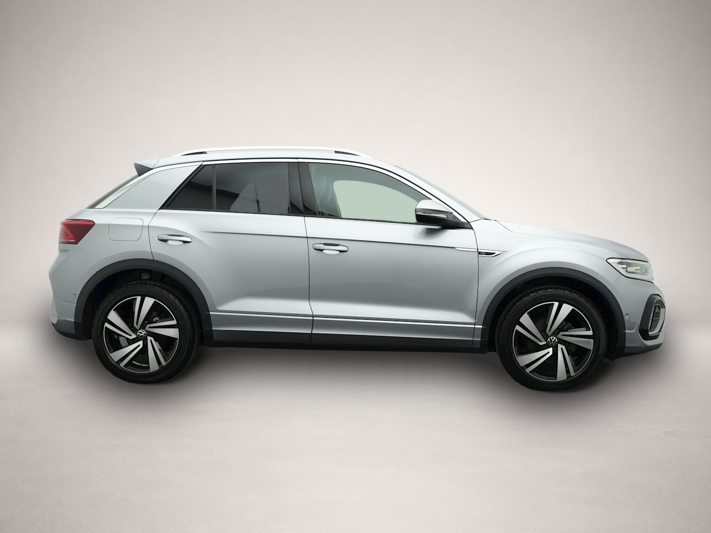Bild 6 Volkswagen T-Roc 1.5 TSI DSG R-Line AHK NAVI IQ.LIGHT KAMER