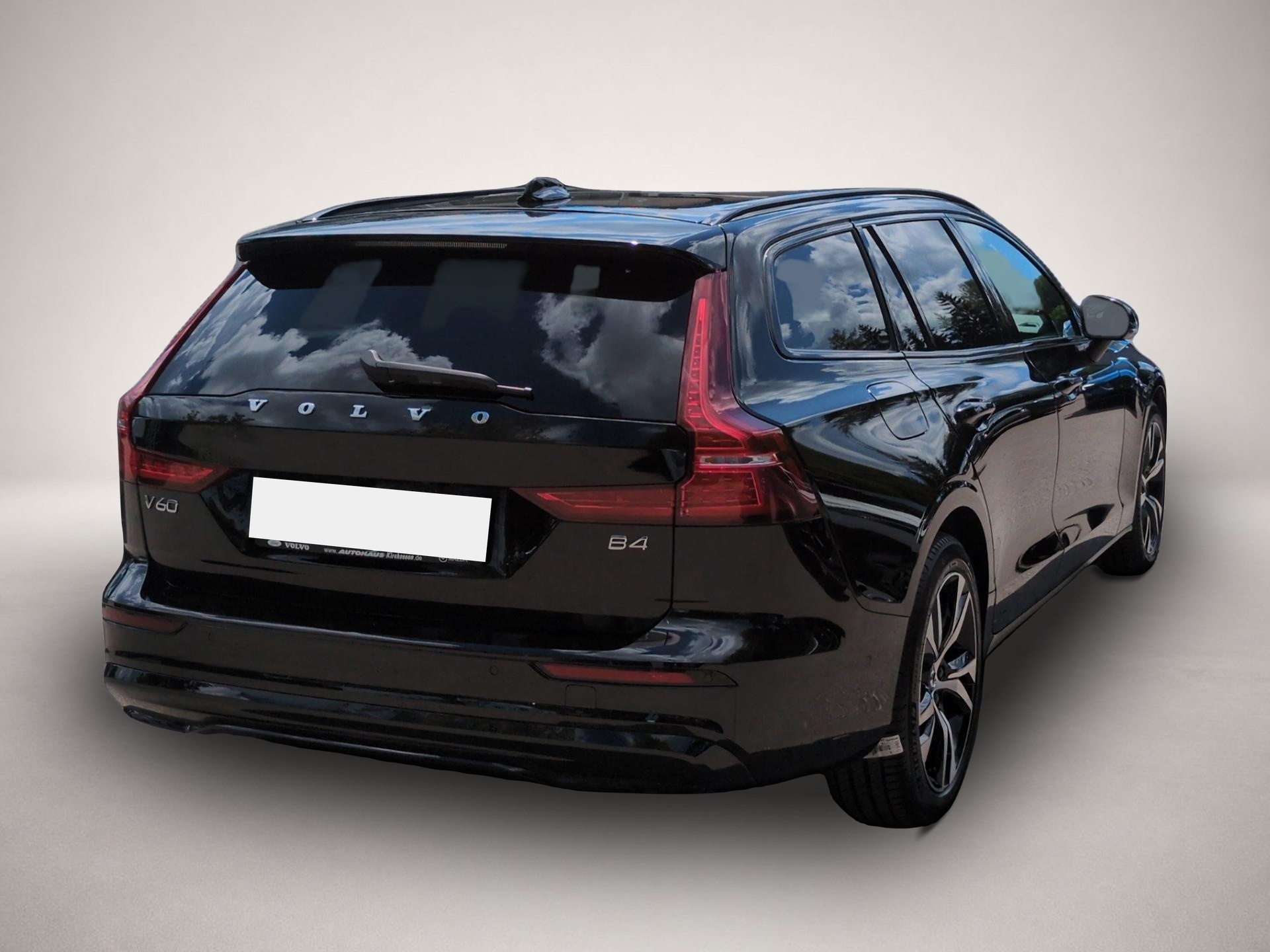 Fotografie 3 des Volvo V60 B4 (Benzin) Plus Dark Automatik Bluetooth Na