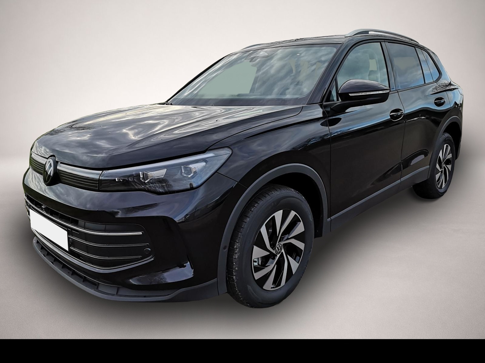 Bild 1 Volkswagen Tiguan 2.0 TDI Life Pano IQ LED Head GV5 AHK 360