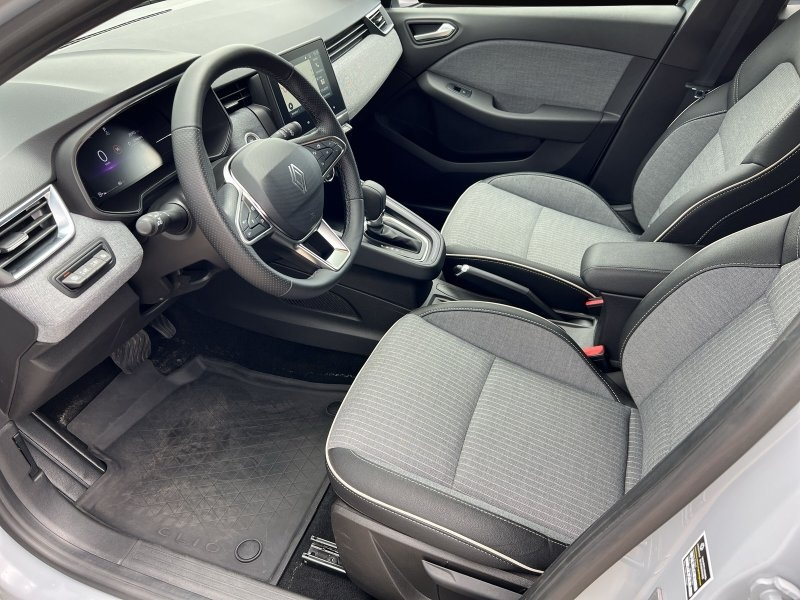 Bild 4 Renault Clio TCe 90 X-Tronic Autom. Techno SHZ+LED+RFK