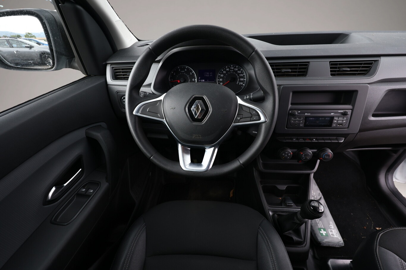 Bild 6 Renault Express Extra TCe 100 FreiSprech AHK DAB BT USB