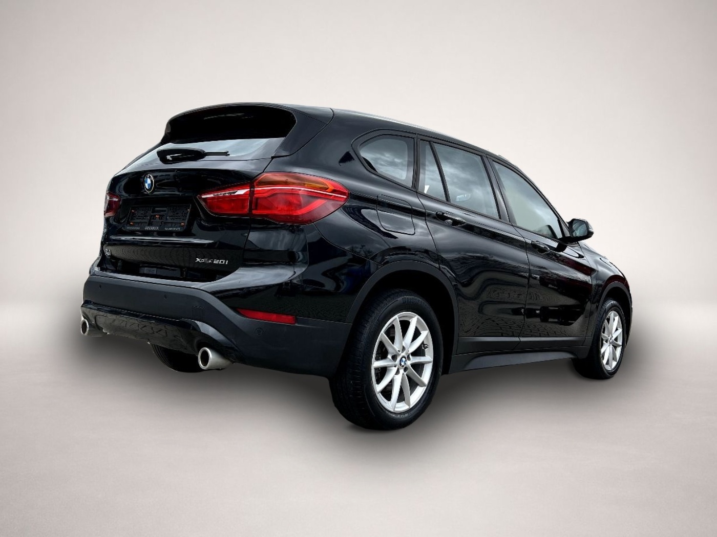 Bild 4 BMW X1 20i xDrive Advantage *Leder Sitzh. DAB PDC*