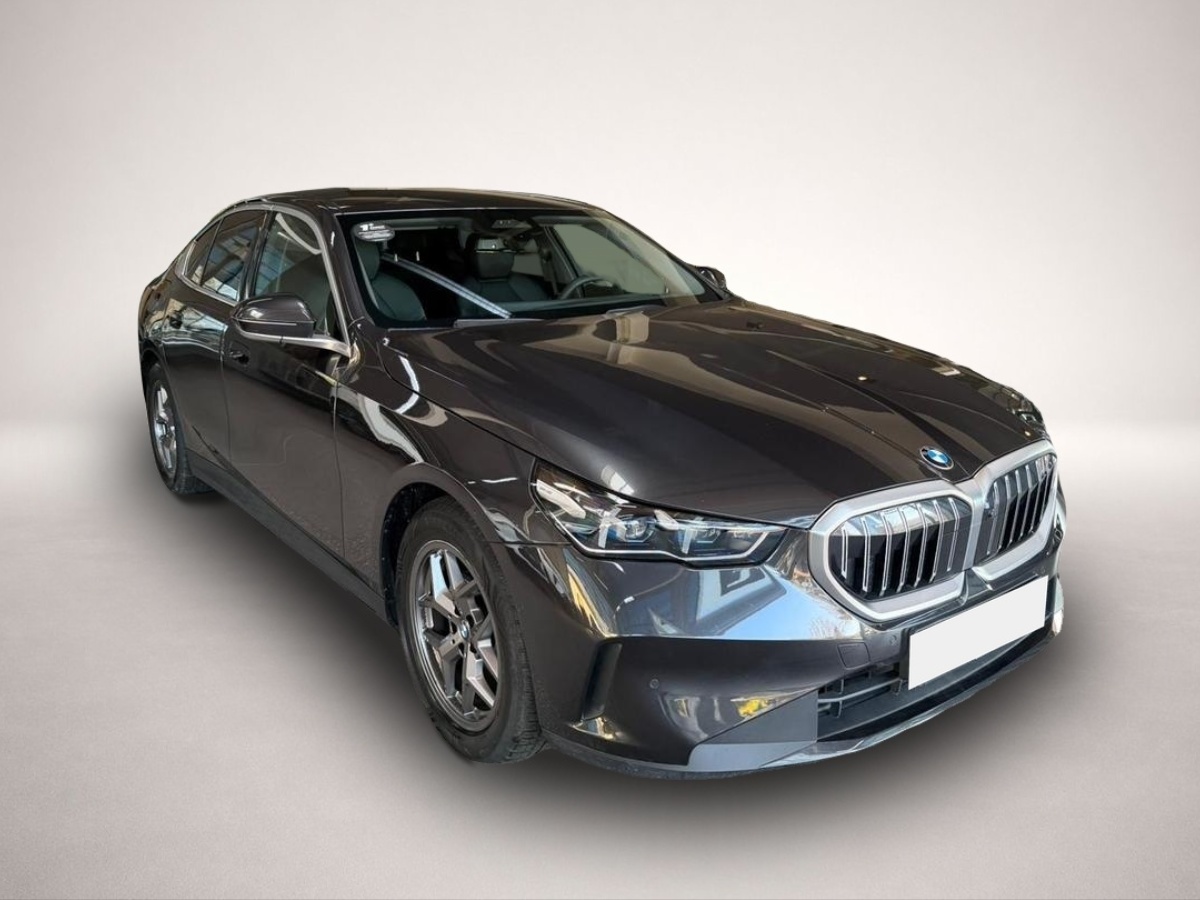 Bild 3 BMW 520 d LED HUD Gestik 360* H&K