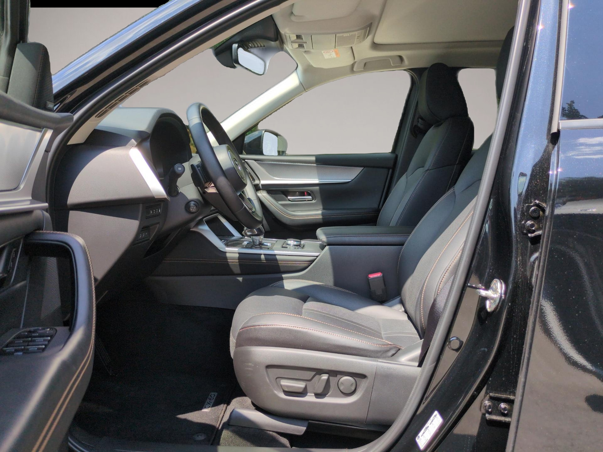 Fotografie 5 des Mazda CX-60 2.5 e-SKYACTIV PHEV Homura AWD Plug-In-Hyb