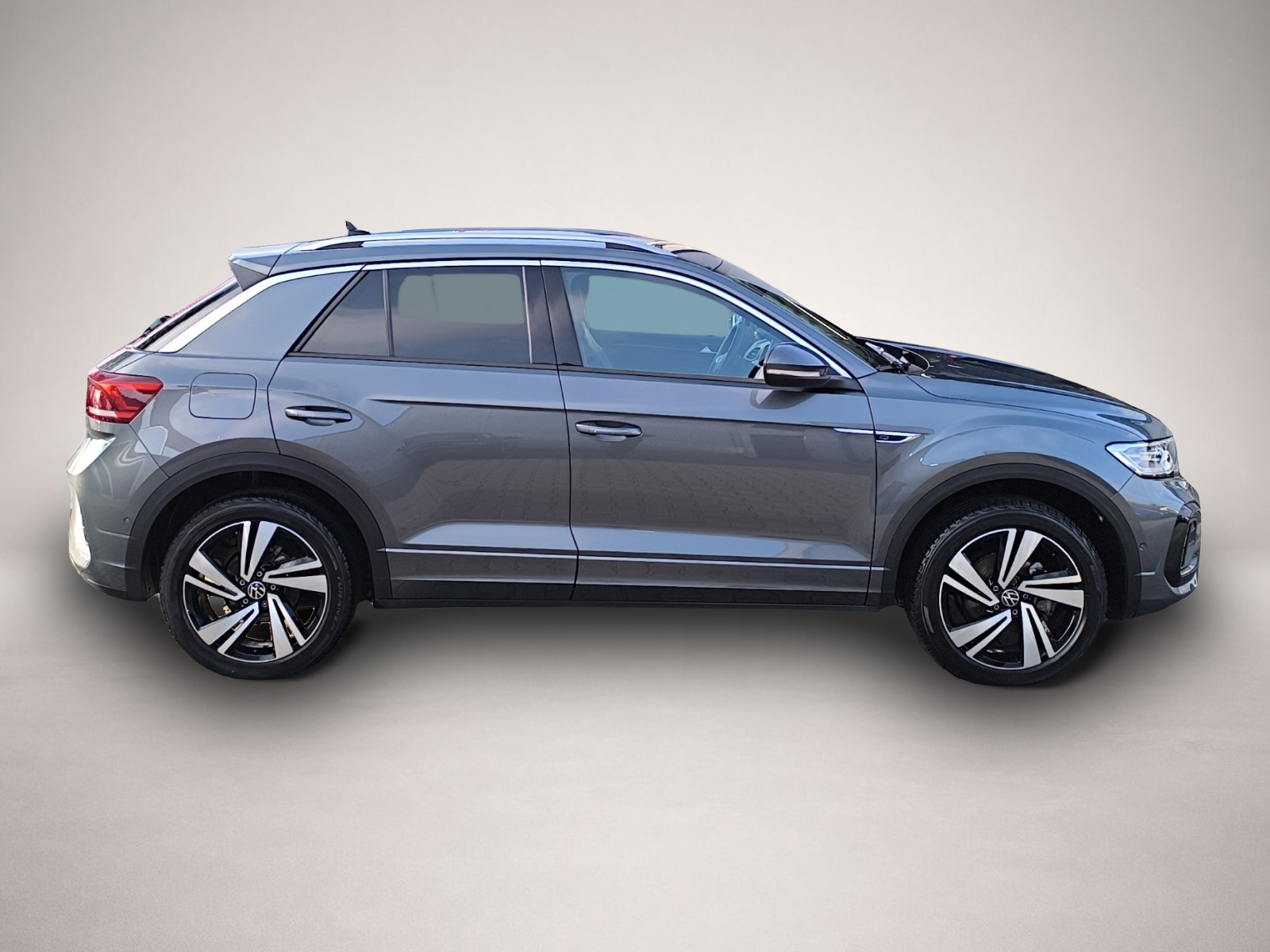 Bild 8 Volkswagen T-Roc 1.5 TSI DSG R-Line LED RFK PARK-ASSIST